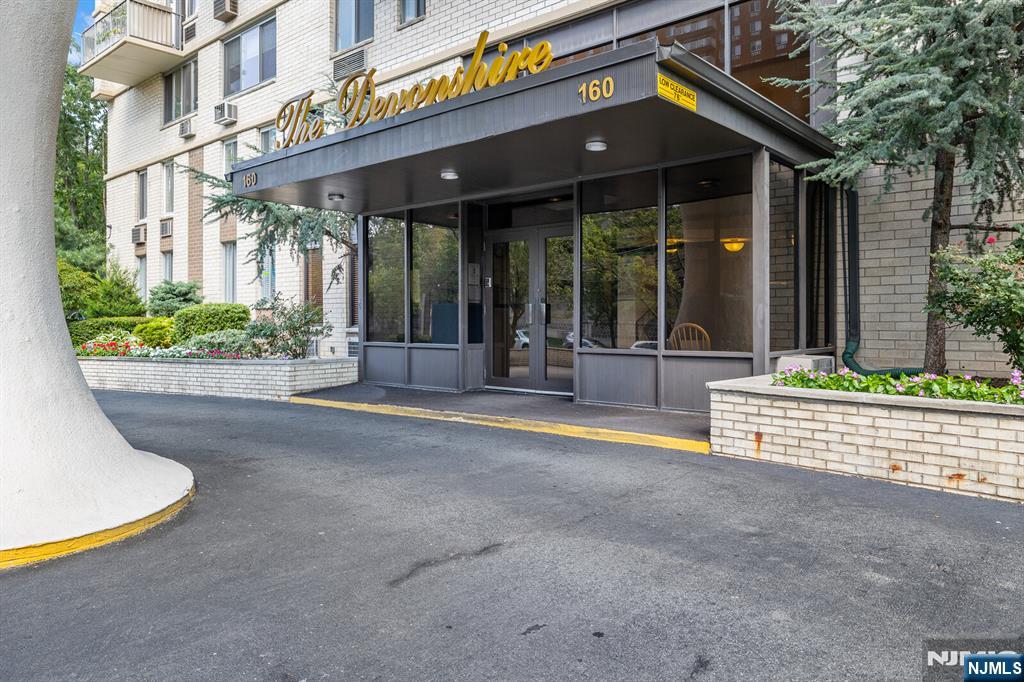 160 Overlook Avenue 22F