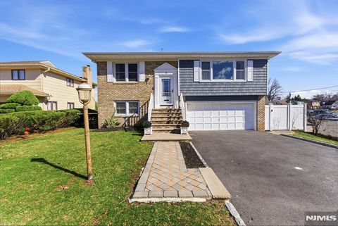 22 Elizabeth Court Bloomfield NJ 07003