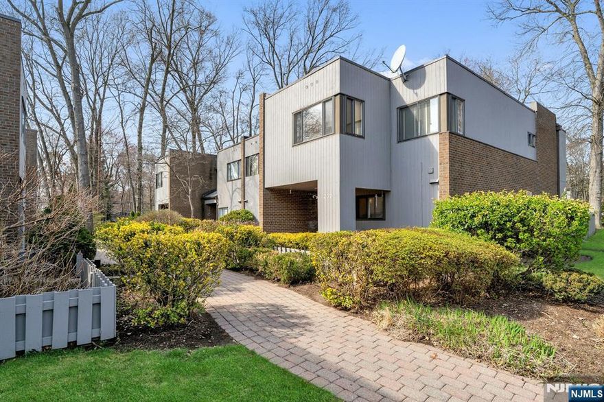 Luxury townhome living meets a private park setting at Washington Pond, one of Bergen Countyâ€™s most unique communities. Set on 17 lush wooded acres with a scenic 2-acre pond, lighted walking path, pool, tennis and playground, this sun-splashed 3-bedroom, 2.5-bath end-unit offers the carefree lifestyle buyers want today. Inside, an inviting foyer opens to a bright eat-in kitchen with large picture window and generous cabinet space, flowing to open-concept living and dining rooms with sliding glass doors to the private fenced patio and gardenâ€”ideal for entertaining or relaxing with pond-side breezes. The spacious multi-level layout features a large primary suite with sitting area, two closets, skylights and updated bath, plus two additional bedrooms, full bath and convenient first-floor laundry and power room. Enjoy central air, in-unit laundry, assigned parking right outside, and pet-friendly living just moments to NYC transportation, top local schools, shopping, dining and the Garden State Parkway. Washington Pond is a rare opportunityâ€”striking contemporary architecture, resort-style amenities and a peaceful park-like setting all in the heart of the Township of Washington.