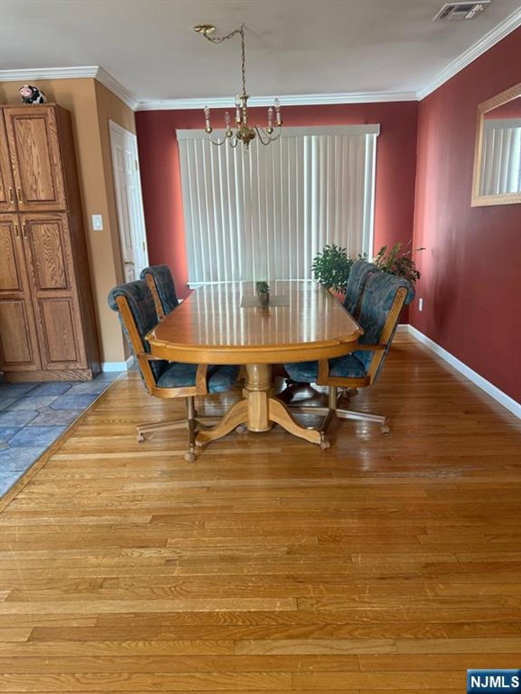 Photo of 202 Fair Lawn Avenue, Fair Lawn, NJ 07410 (MLS # 25027347)