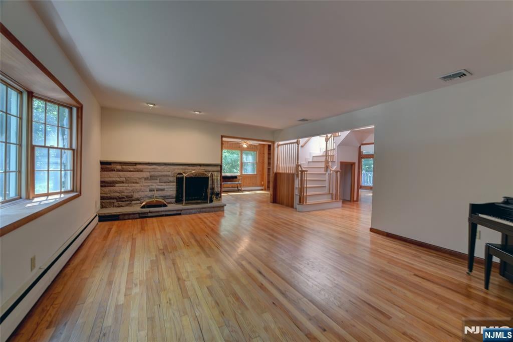 34 Knoll Road