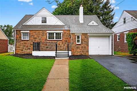 179 Huguenot Drive New Milford NJ 07646