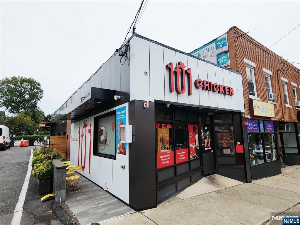 69 Ridgefield Avenue