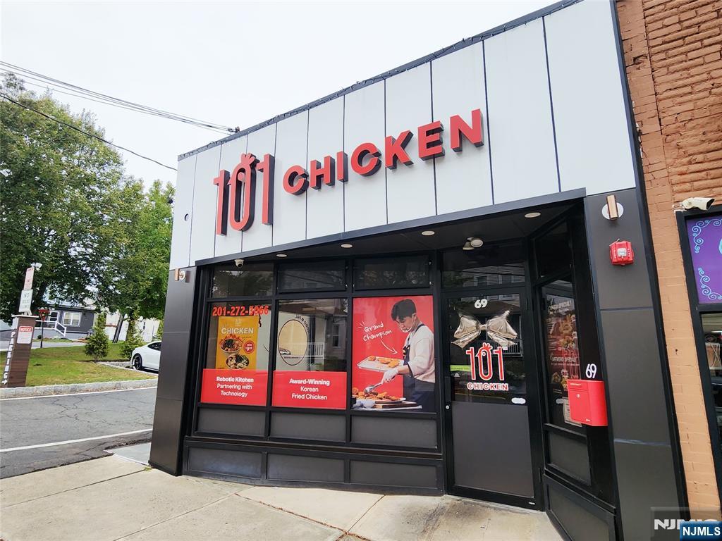 69 Ridgefield Avenue