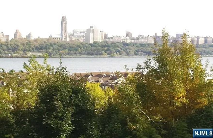 SUN FILLED UNIQUE APARTMENT WITH GREAT N.Y.C. AND HUDSON RIVER VIEWS. LOCATED ON THE TOP FLOOR OF A TWO FAMILY, IN THE HEART OF TRENDY EDGEWATER. OPEN LAYOUT WITH SEPARATE EAT-IN KITCHEN, BEAUTIFUL HARDWOOD FLOORS THROUGHOUT, RENOVATED TILED KITCHEN AND BATHROOM, WASHER&DRYER, DISHWASHER, GAS STOVE AND MODERN CABINETS. ENJOY LARGE PRIVATE DECK. IDEAL AS A WORKPLACE FOR A CREATIVE PERSON. APPROX. 650 SQ. FT, ONE PARKING SPACE INCLUDED. JUST A SHORT WALK TO N.Y.C. TRANSPORTATION, FERRY, WHOLE FOODS, TRADER'S JOE, RESTAURANTS AND MORE. ONE YEAR LEASE, AVAILABLE APRIL 20TH, CREDIT REPORT, PROOF OF INCOME. NO SMOKING, NO PETS ALLOWED.