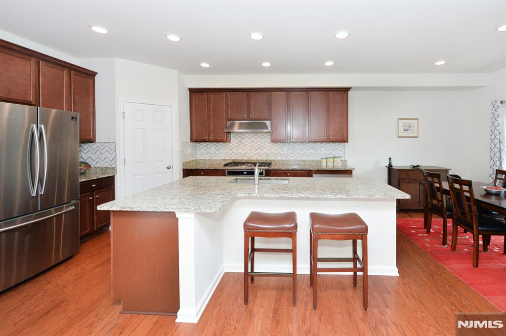 27 Winfield Drive 903