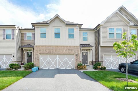 27 Winfield Drive 903 Woodcliff Lake NJ 07677