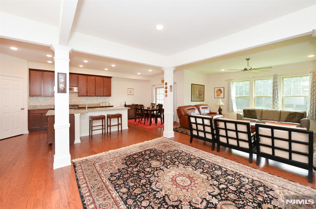 27 Winfield Drive 903