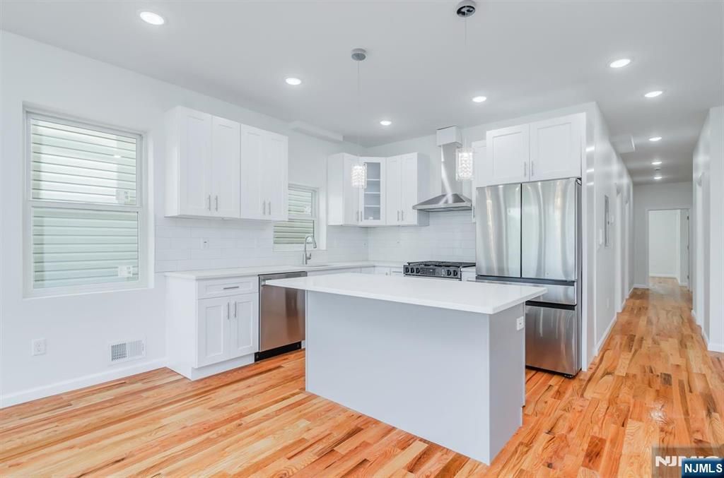 Photo of 85 Myrtle Avenue #1, Jersey City, NJ 07305 (MLS # 25042059)