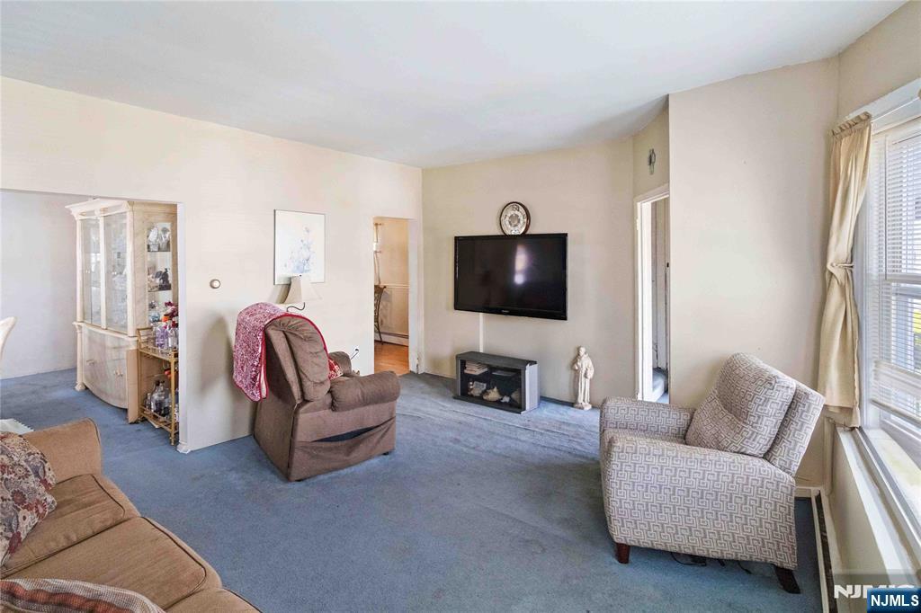 252 Oriental Place