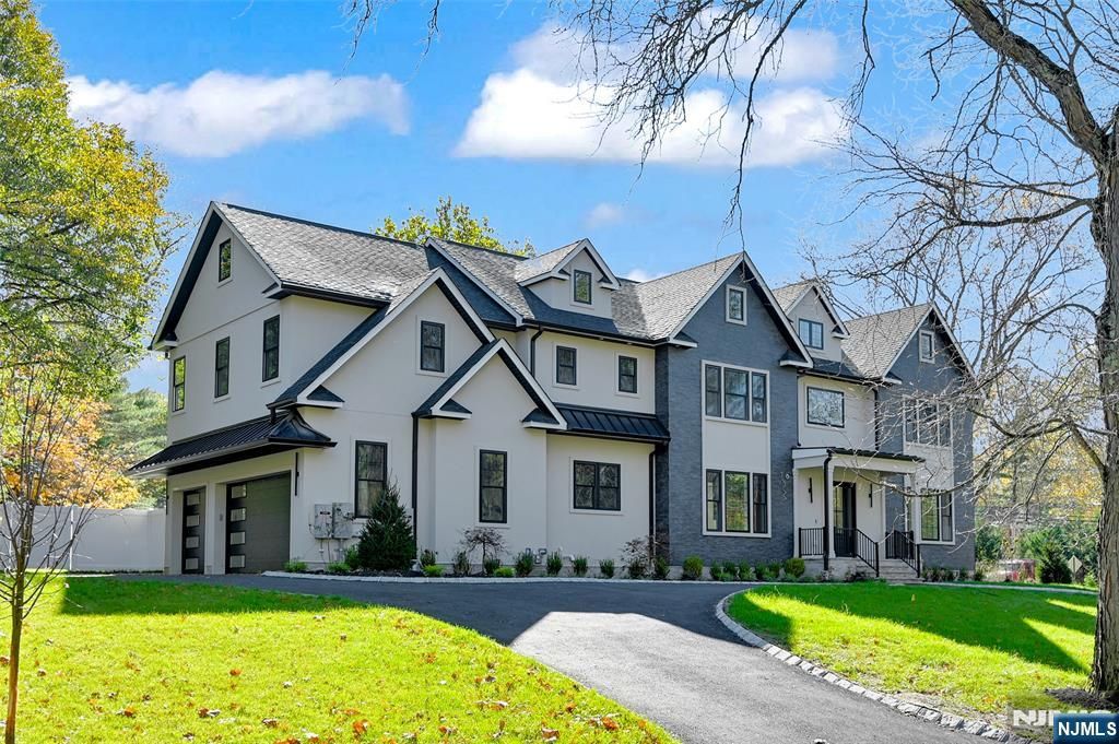 Photo of 4 Athens Road, Millburn, NJ 07078 (MLS # 25037683)