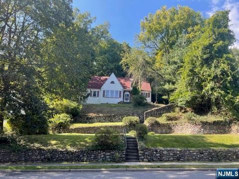 109 Franklin Turnpike Ho-Ho-Kus NJ 07423