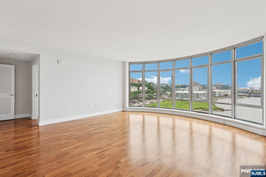 8100 River Road 1215