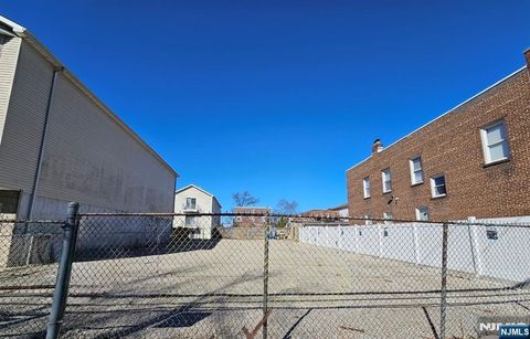 Photo of 716718 6th Street, Newark, NJ 07107 (MLS # 26012934)