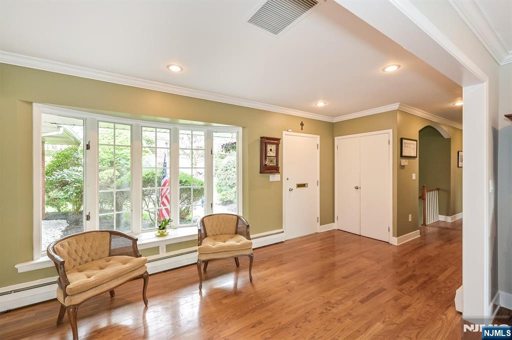 798 East Drive