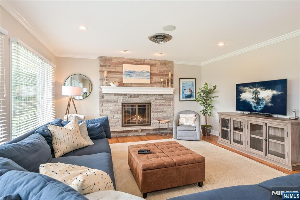798 East Drive
