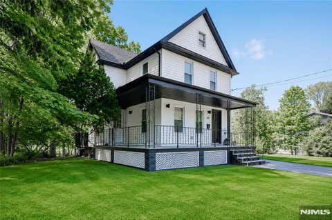 Photo of 40 Grant Avenue, Cresskill, NJ 07626 (MLS # 26019307)