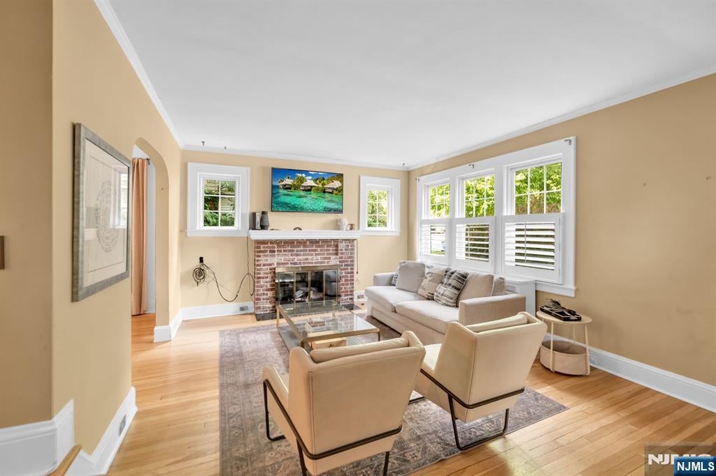 246 W Hudson Avenue