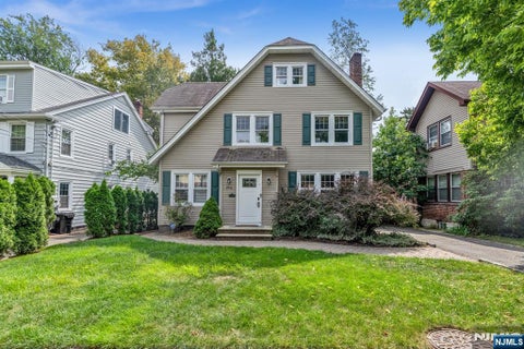 Photo of 246 W Hudson Avenue, Englewood, NJ 07631 (MLS # 26034001)