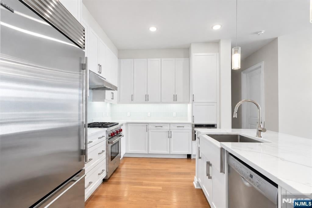 3 Somerset Lane 504