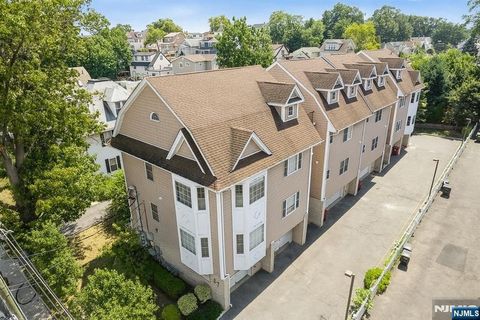 87-03 Centre 3 Nutley NJ 07110