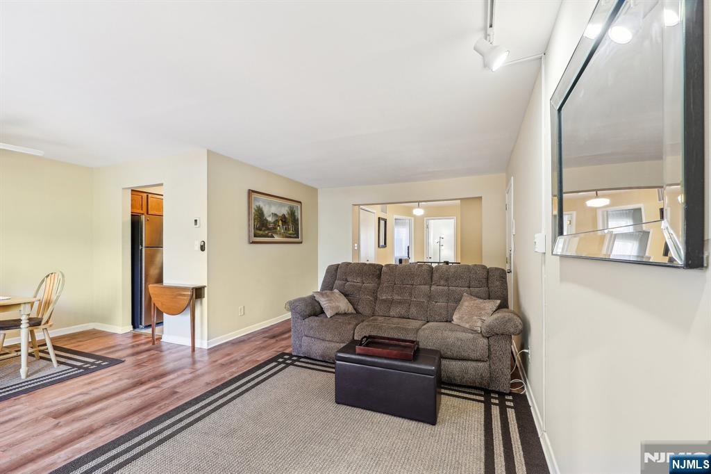 825 Riverside 204