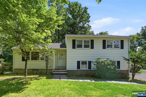 Photo of 472 Cedar Hill Avenue, Wyckoff, NJ 07481 (MLS # 26031736)