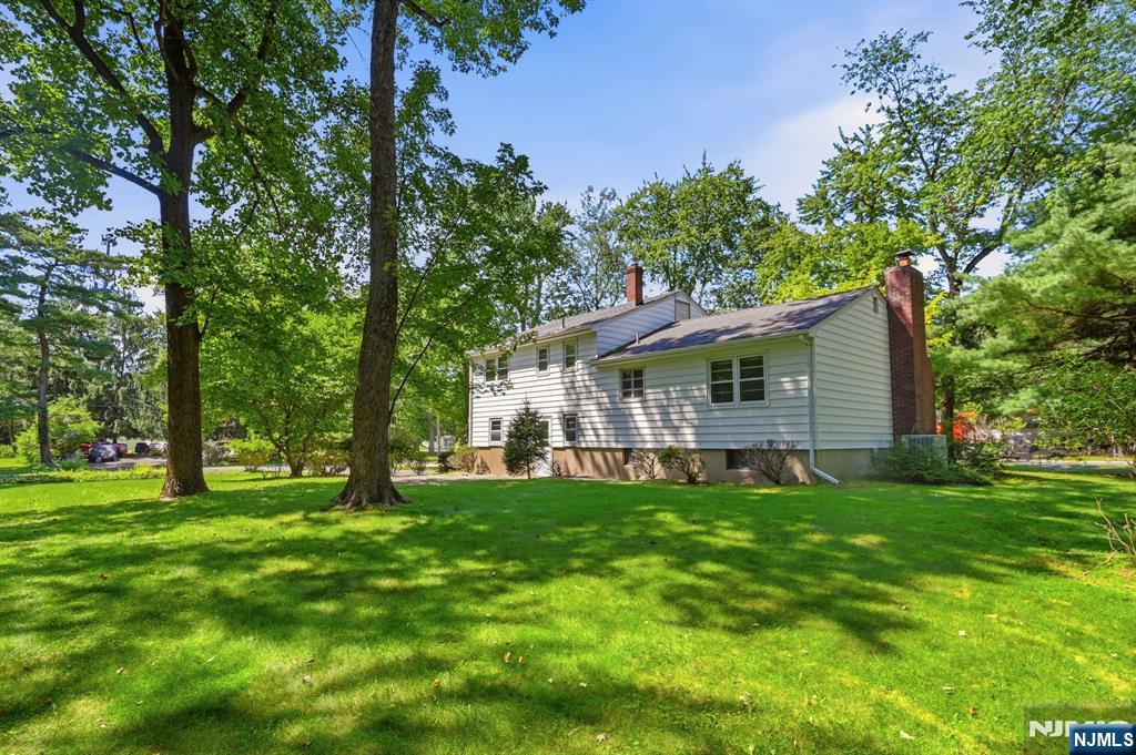 472 Cedar Hill Avenue