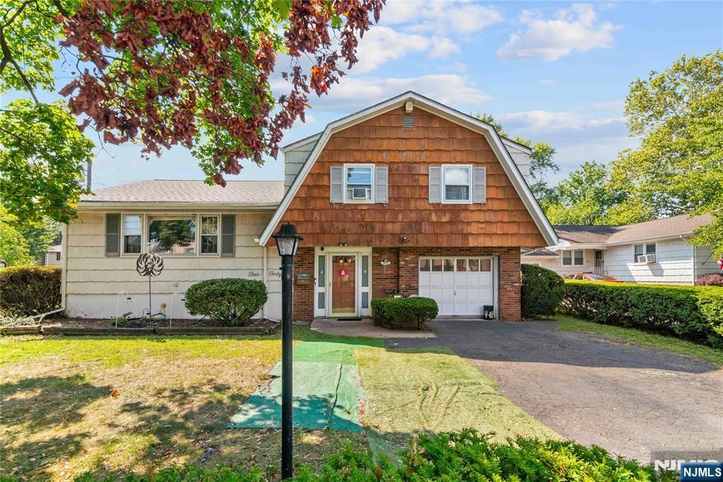 Photo of 446 Boyd Avenue, Fair Lawn, NJ 07410 (MLS # 25033062)