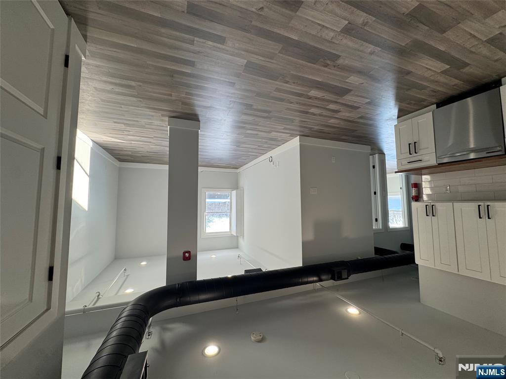 20 Chestnut Street APARTMENT #2