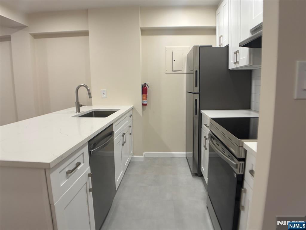 333 Grand Avenue 1P