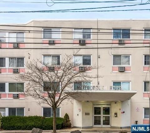 333 Grand Avenue 1P Palisades Park NJ 07650