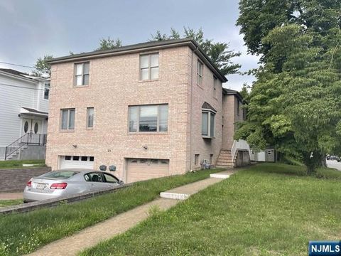 Photo of 29 Columbus Dr #B, Tenafly, NJ 07670 (MLS # 26015673)