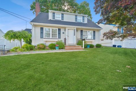 Photo of 36 Woodside Avenue, Hawthorne, NJ 07506 (MLS # 26021503)