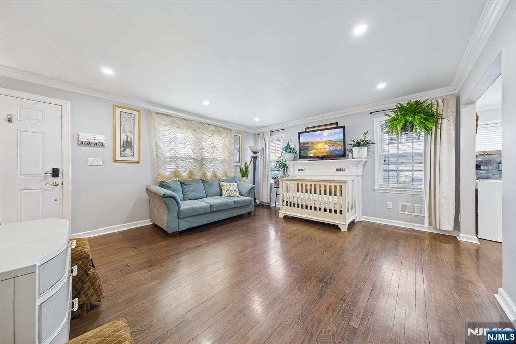36 Woodside Avenue