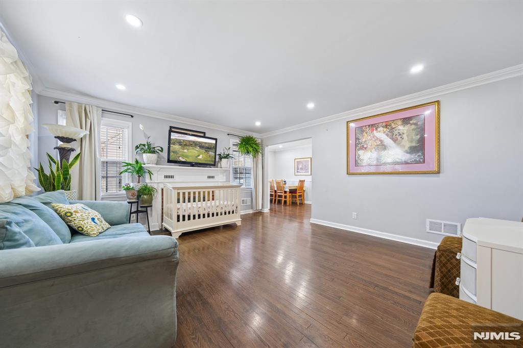 36 Woodside Avenue