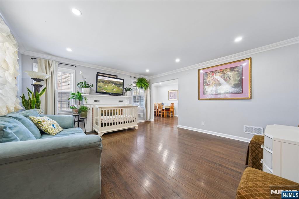 36 Woodside Avenue