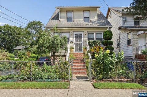 Photo of 205 Warren Street, Englewood, NJ 07631 (MLS # 26034697)