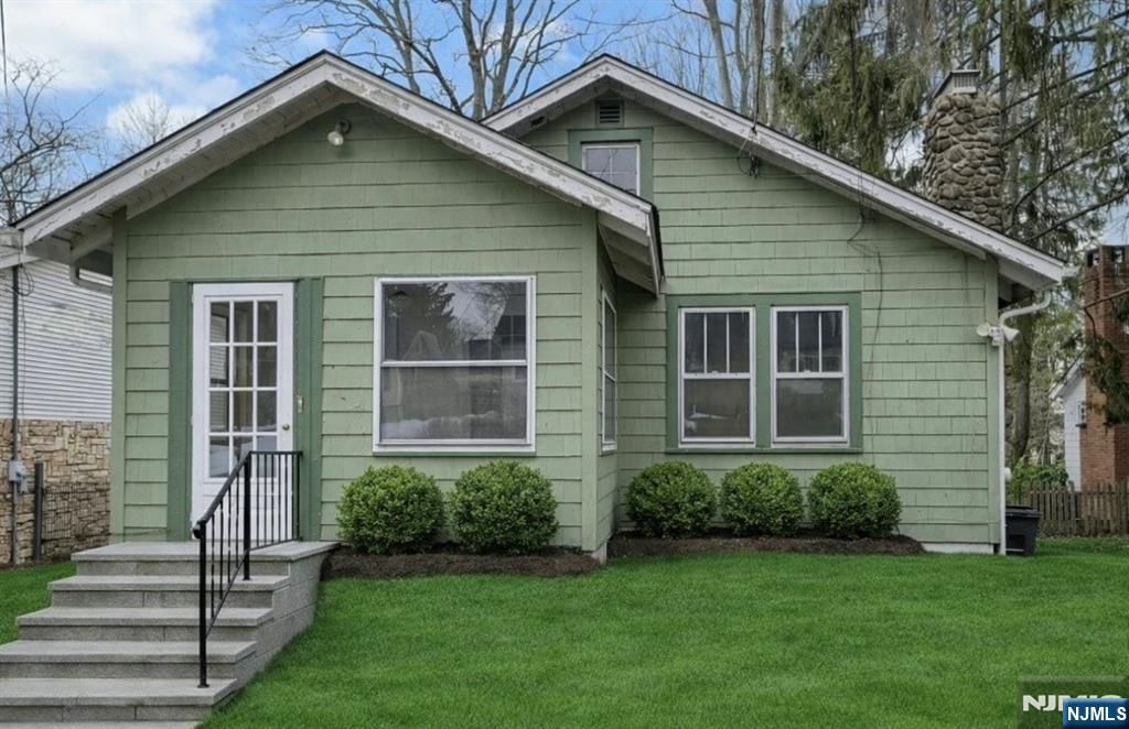 Photo of 173 Runnymede Road, Caldwell, NJ 07006 (MLS # 26006952)