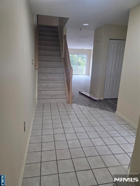 Photo of 2324 Oliver Ct, Mahwah, NJ 07430 (MLS # 26038252)