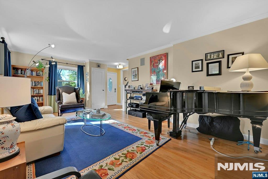 Homes for Sale in Northern NJ | ThisIsRiverEdge.com 292 Kensington Road