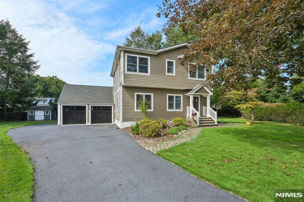 Homes for Sale in Northern NJ | ThisIsRiverEdge.com 1062 Evergreen Court