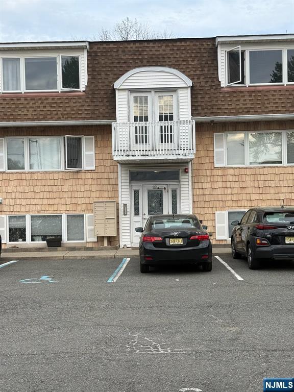 Property for Sale at 89 Kansas Street 1B, Hackensack, New Jersey - Bedrooms: 1 
Bathrooms: 1  - $275,000