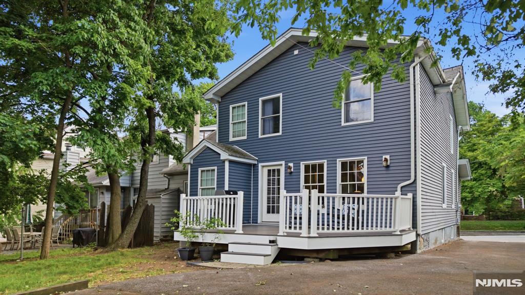 14 Gray Street