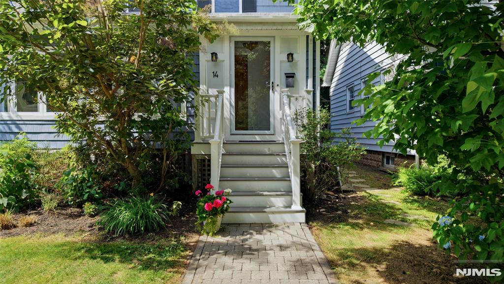 14 Gray Street