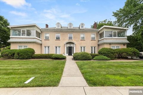 Photo of 61 Glenwood Road, Englewood, NJ 07631 (MLS # 25023613)