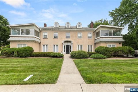 Photo of 61 Glenwood Road, Englewood, NJ 07631 (MLS # 25023613)