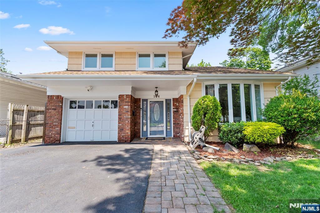 166 Dumont Avenue
