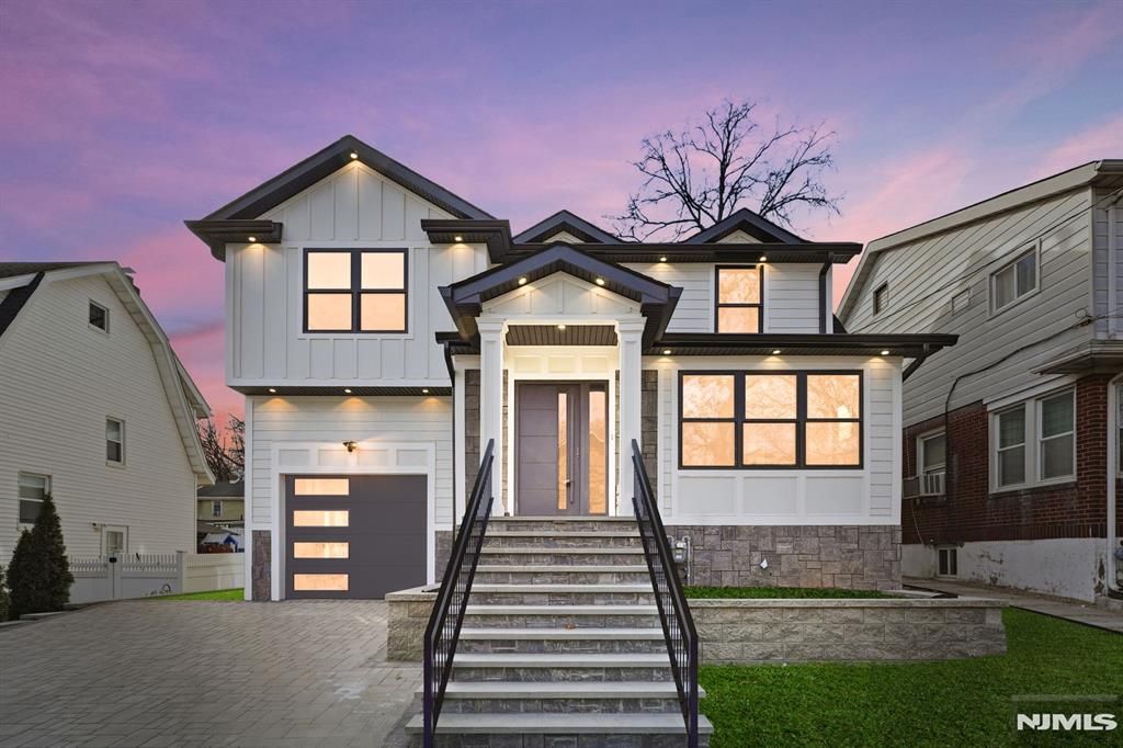 Photo of 820 Elm Avenue, Ridgefield, NJ 07657 (MLS # 25041351)