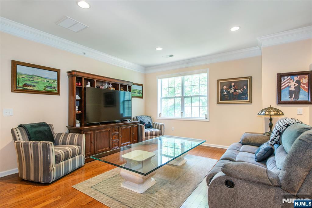 1409 Warrens Way